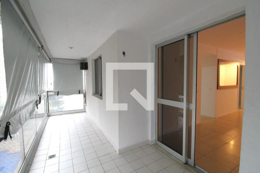 3-bedroom apartment in a building with a sauna — photo 21
