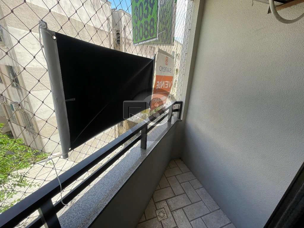 Unfurnished 3-bedroom apartment with fitted kitchen — photo 4