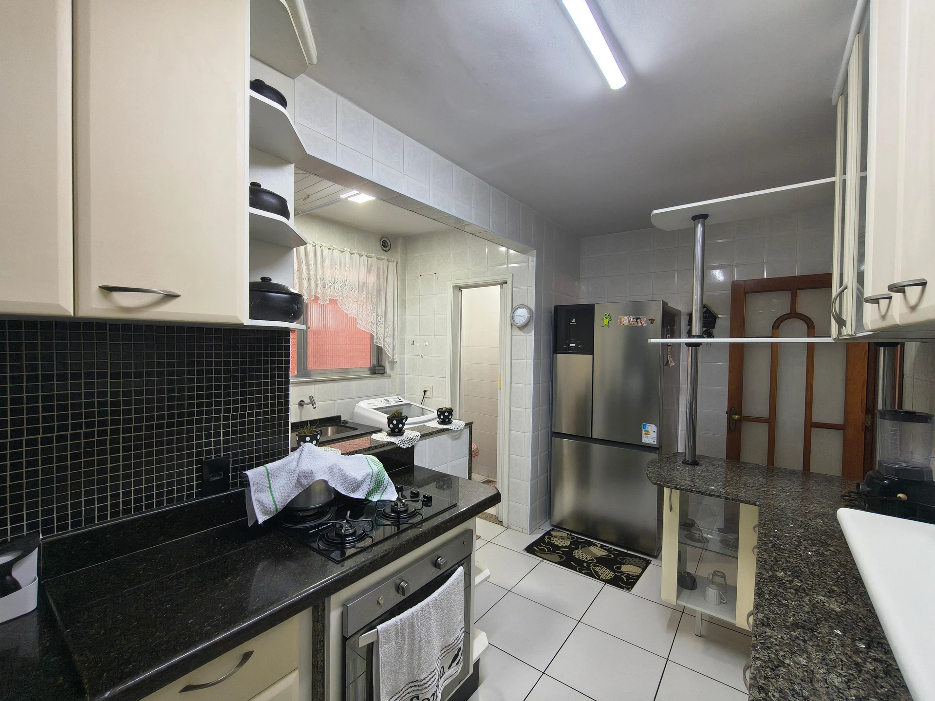 Apartamento amueblado con 3 dormitorios y balcón — photo 31