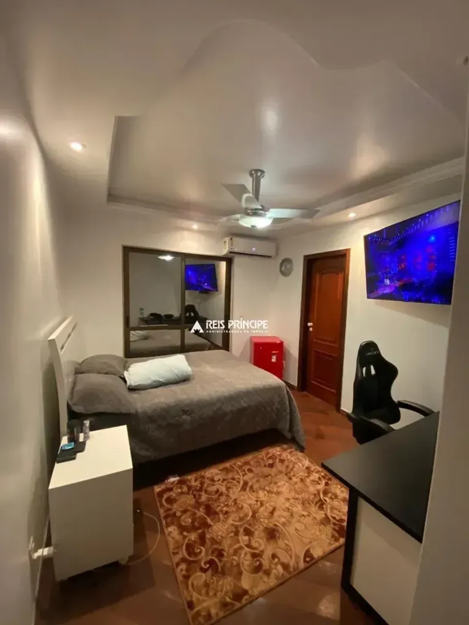 Furnished apartment with 3 bedrooms and 5 bathrooms — photo 13
