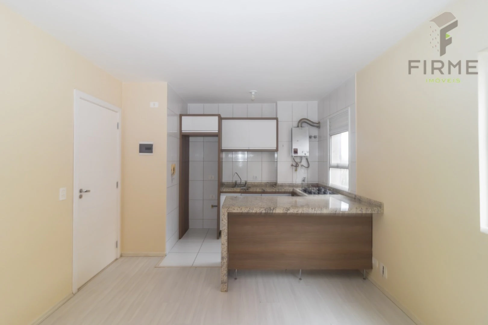 One-bedroom, 32 m² apartment in Curitiba — photo 2