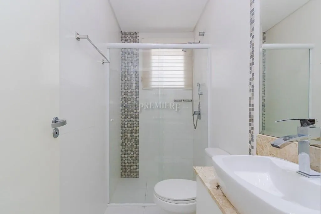 4 en-suite bedroom house with 5 parking spaces — photo 37