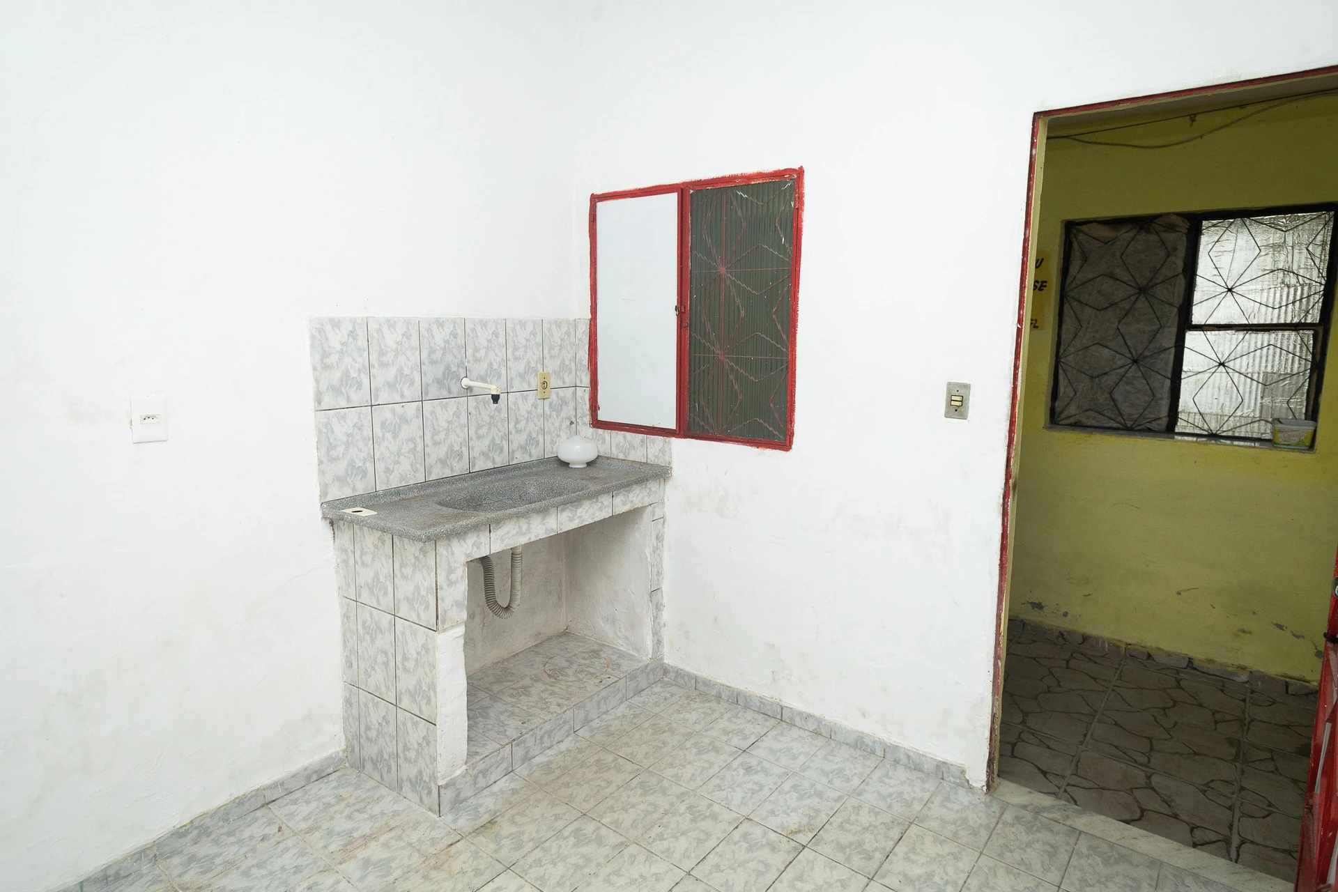 House for rent with 1 bedroom and 1 bathroom — photo 2
