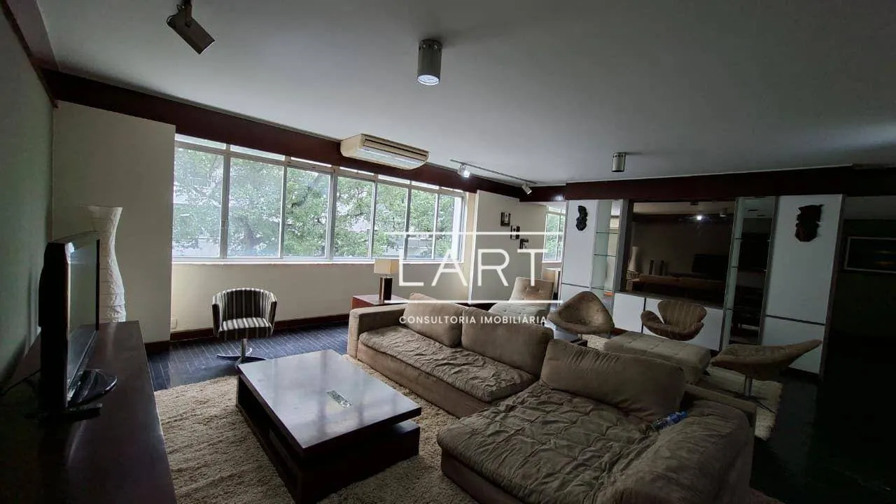 Rental apartment with 4 bedrooms and 280 m² — photo 4