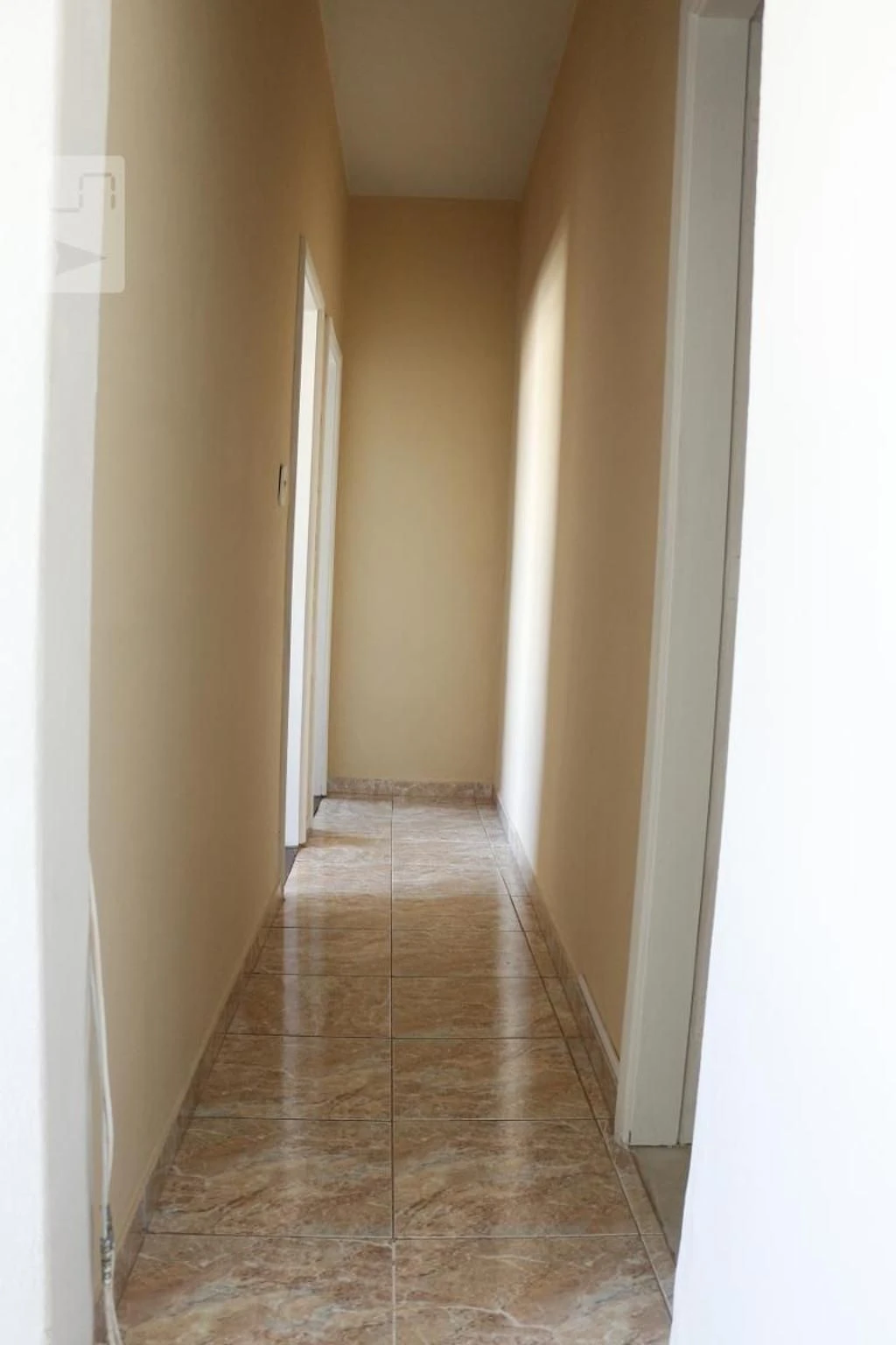 Unfurnished apartment with 2 bedrooms and a private BBQ — photo 25