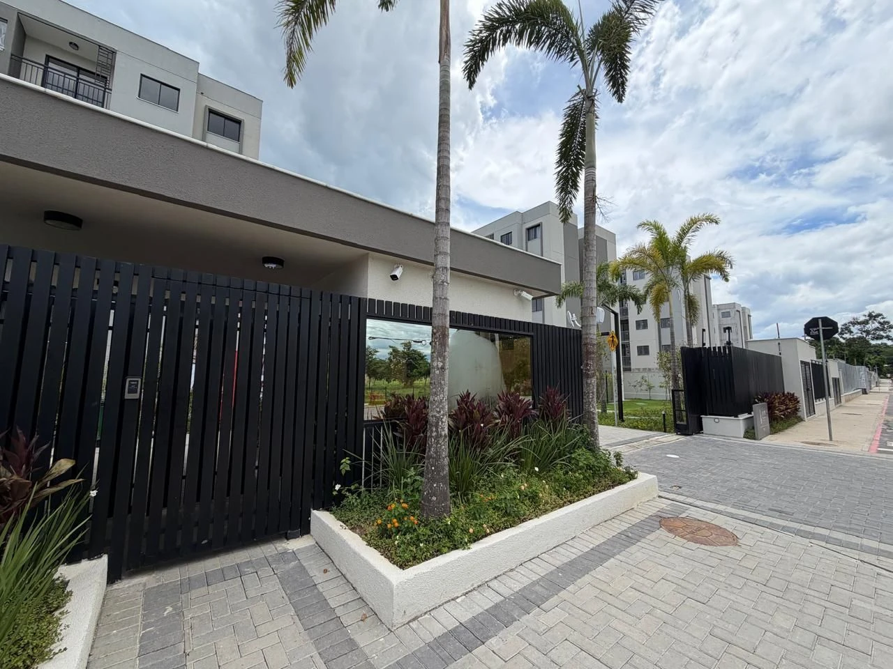 Apartamento sem mobília com 2 quartos e varanda — photo 51