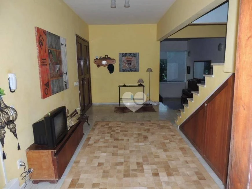 Casa mobiliada com 4 quartos e 2 suítes — photo 26