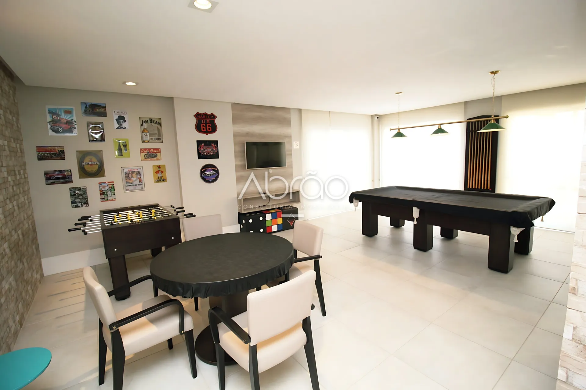 Spacious 3-bedroom apartment with 3 bathrooms — photo 32