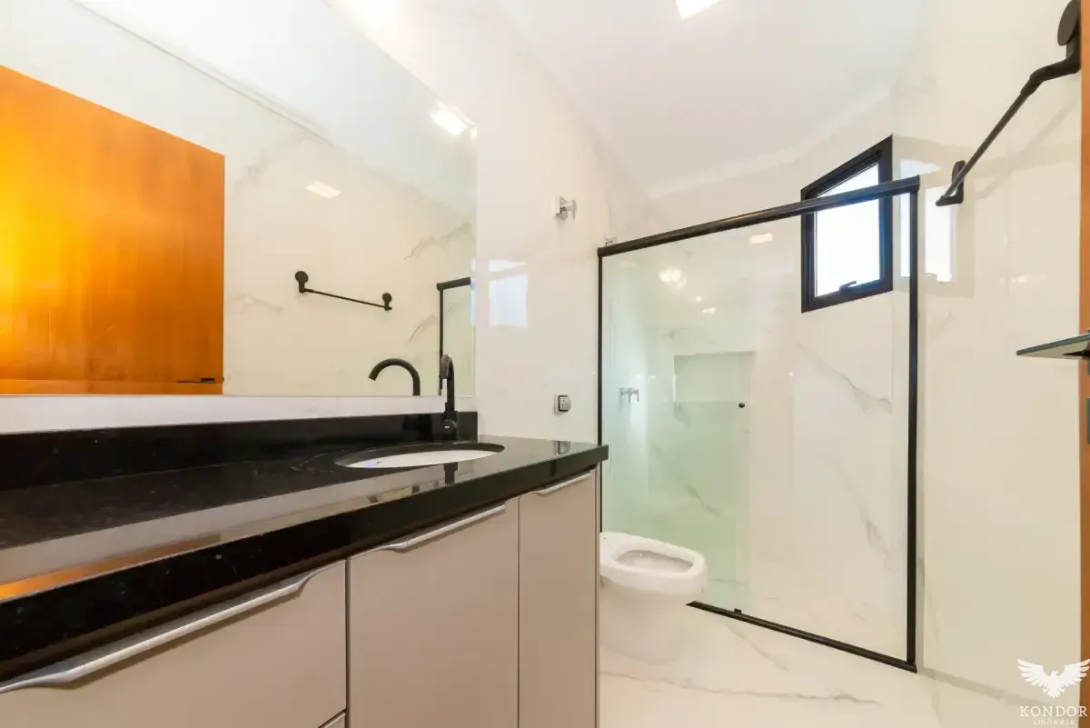 Two-story house with 230 m², 3 bedrooms and 4 baths — photo 10