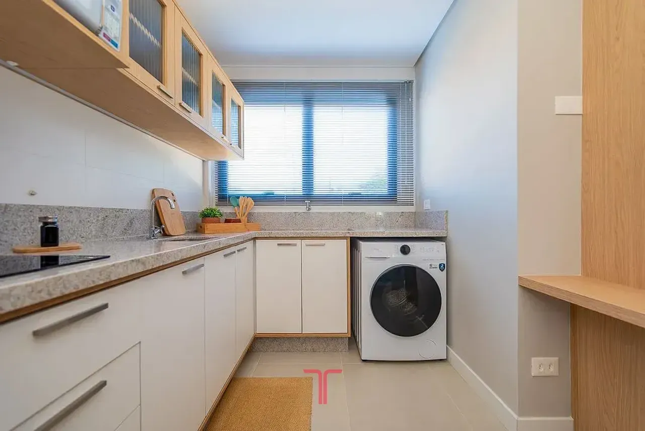 Furnished 30 m² apartment with 1 bedroom and balcony — photo 12