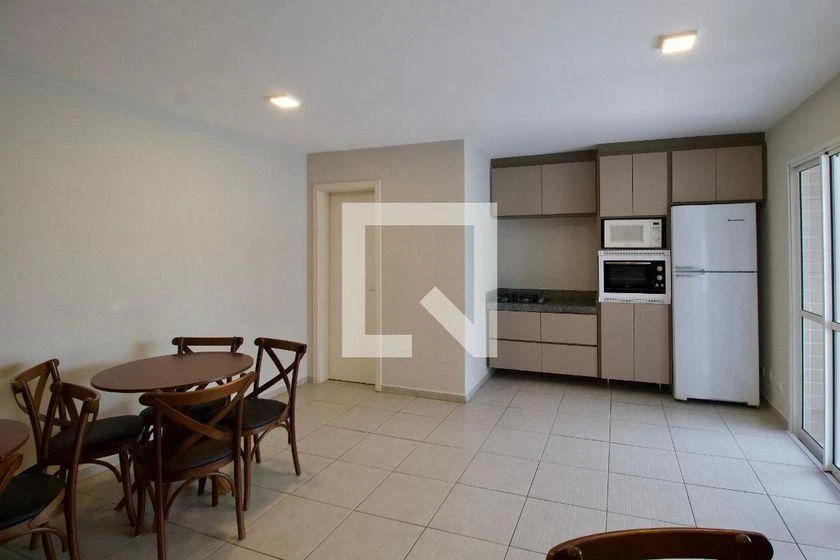 Furnished 1-bedroom apartment with compact kitchen — photo 12