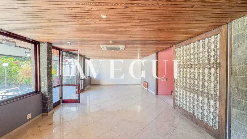 Casa sin amueblar con 4 dormitorios y 556 m² — photo 3