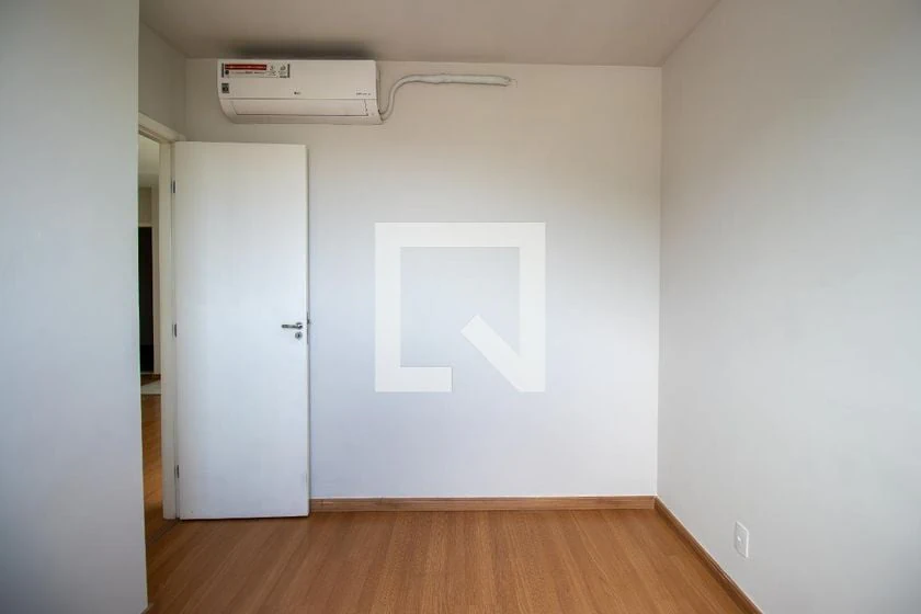 Apartment, 42 m², with wood or laminate floors — photo 11