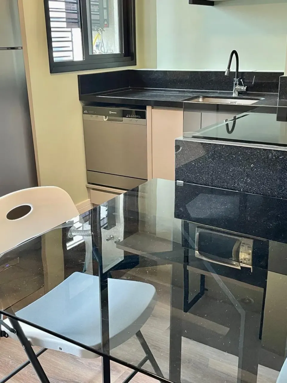 Меблированная квартира с кухней открытой планировки 34 м² — photo 8