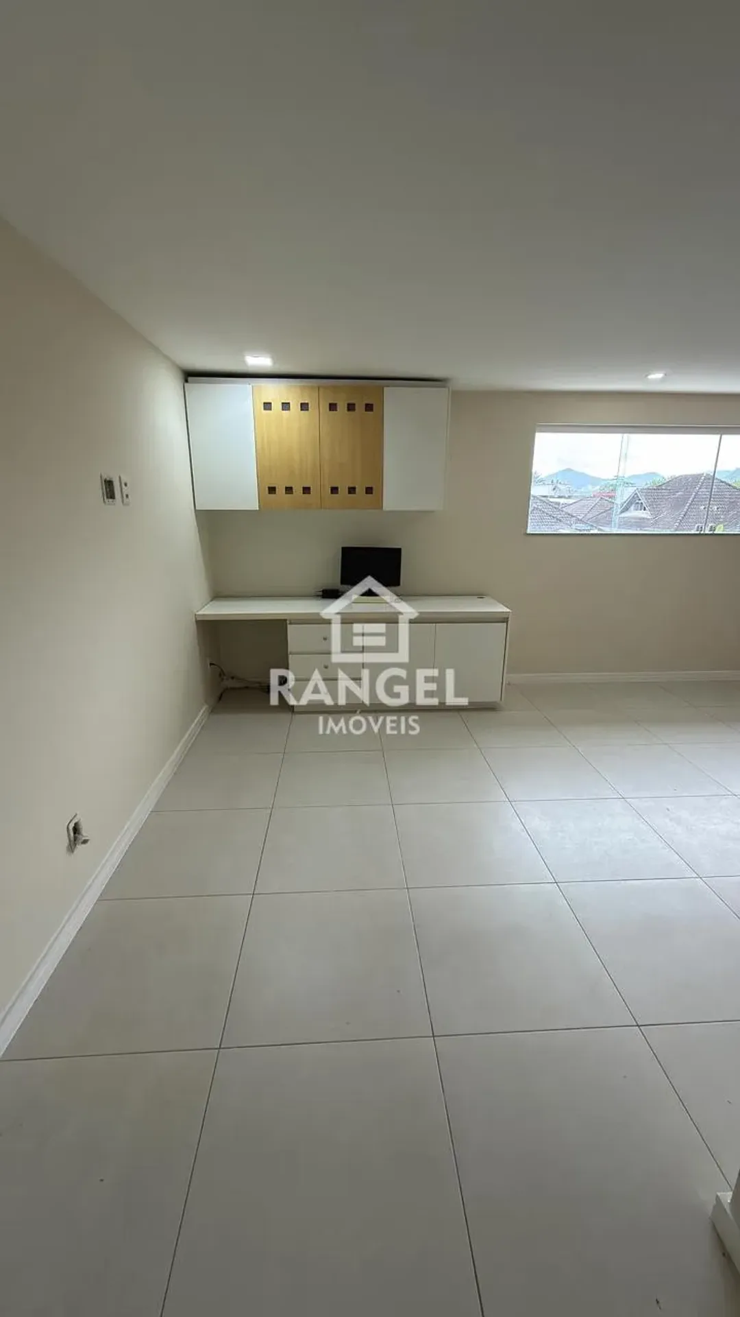 House, 412 m², with a private pool — photo 34
