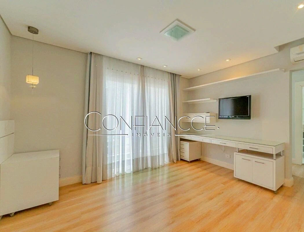 Furnished house, 350 m², with floor-to-ceiling windows — photo 10
