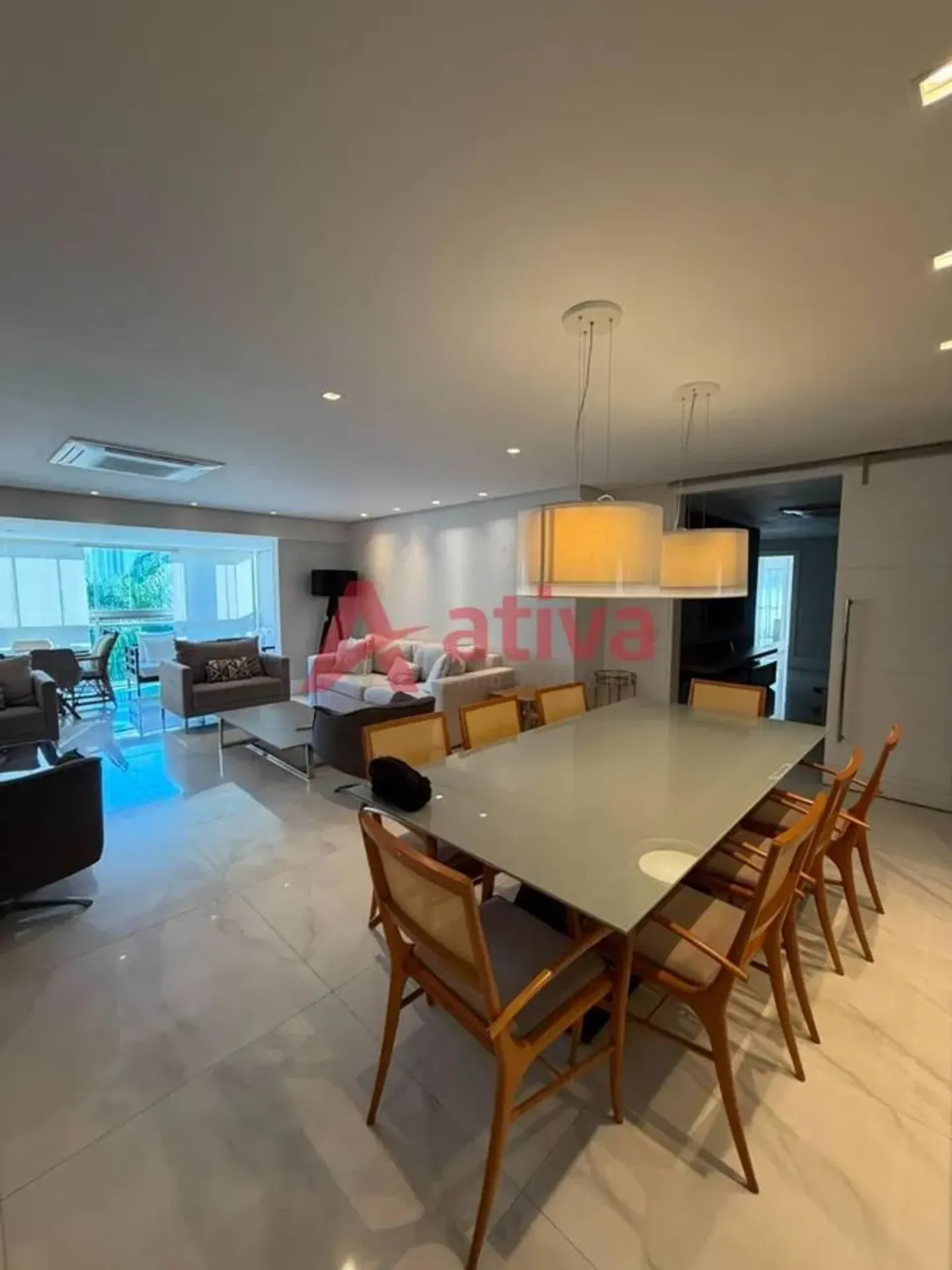 Furnished apartment with 4 bedrooms and an open-plan kitchen — photo 4