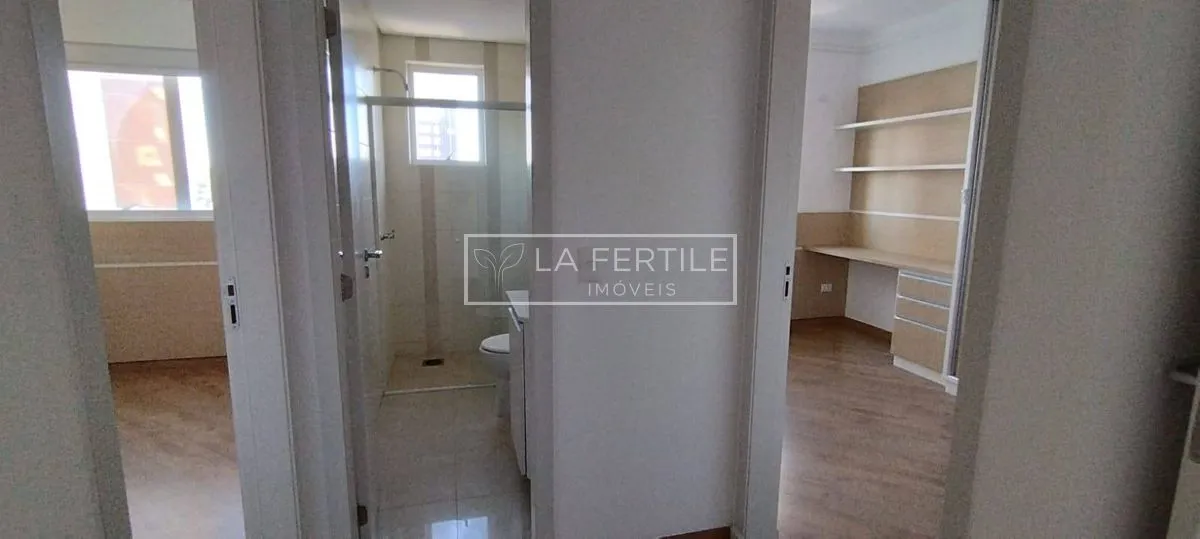 Apartment with 4 bedrooms and 5 bathrooms over 189 m² — photo 18