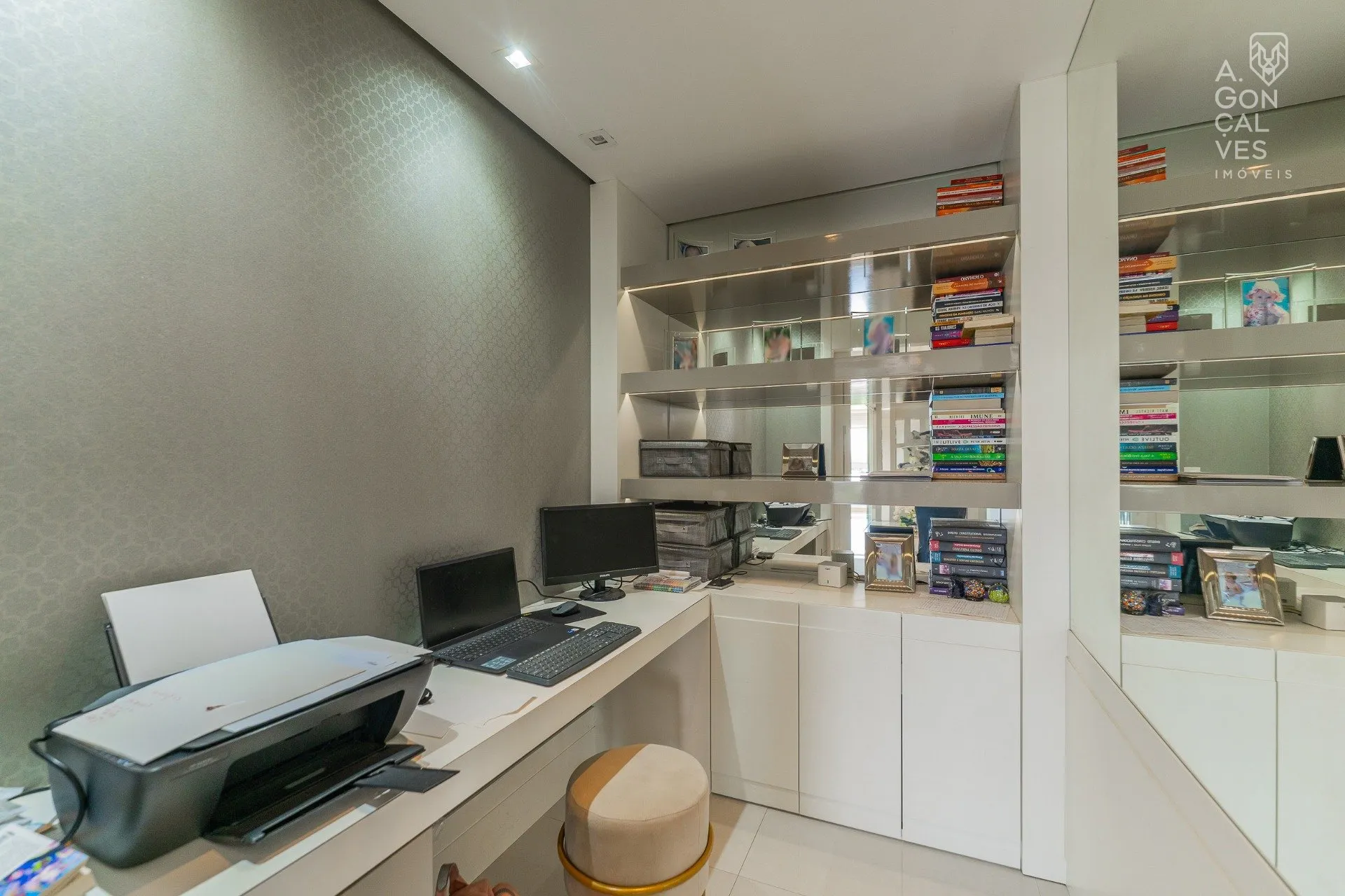Apartamento de 3 suítes com 228 m² e 3 vagas — photo 4