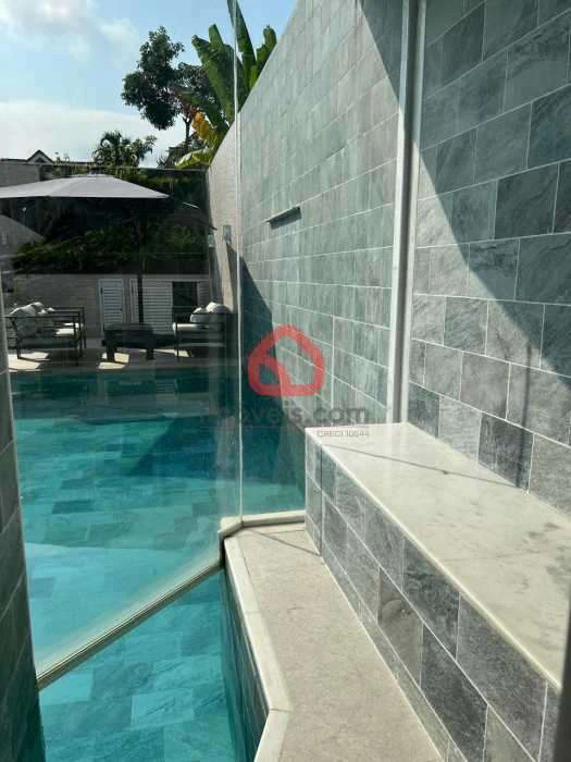 Condo house with 3 en-suite bedrooms and 400 m² — photo 25