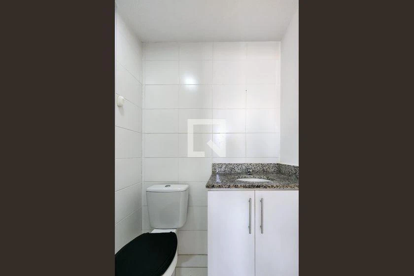 2-bedroom apartment in a building with a gym — photo 21