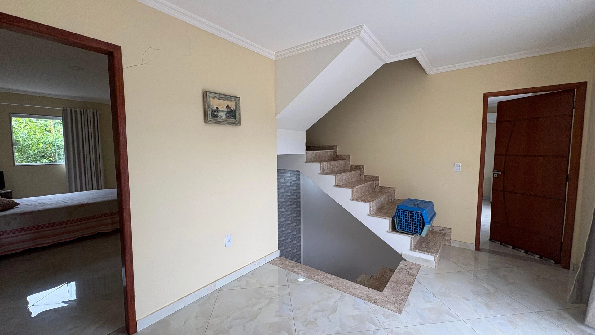 4-bedroom house with a glass-enclosed balcony — photo 26