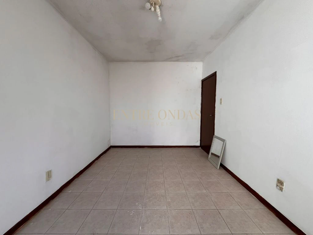 Unfurnished 2-bedroom apartment with 65 m² — photo 4