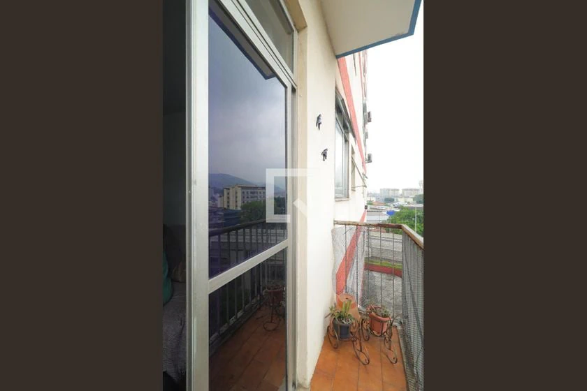 Apartamento de 3 dormitorios, 80 m² y balcón — photo 23
