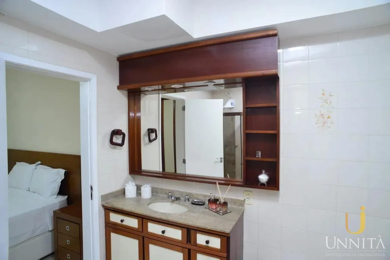 5-bedroom house with a bathtub in Rio de Janeiro — photo 12