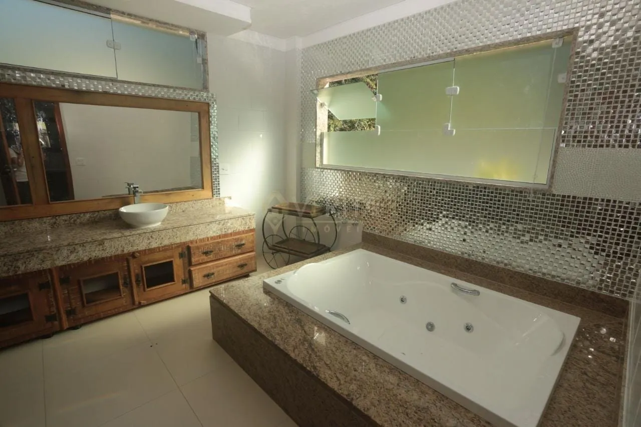 House with 7 bedrooms and 10 baths, 3200 m² and pools — photo 57