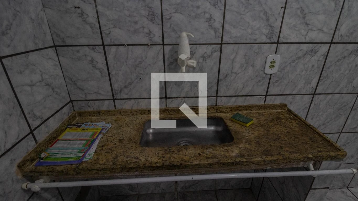 Unfurnished studio with 1 bedroom and 1 bathroom — photo 22