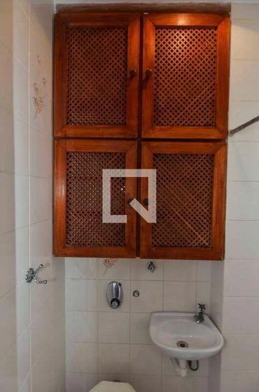 Walk-in closet in a 3-bedroom apartment, 90 m² — photo 43