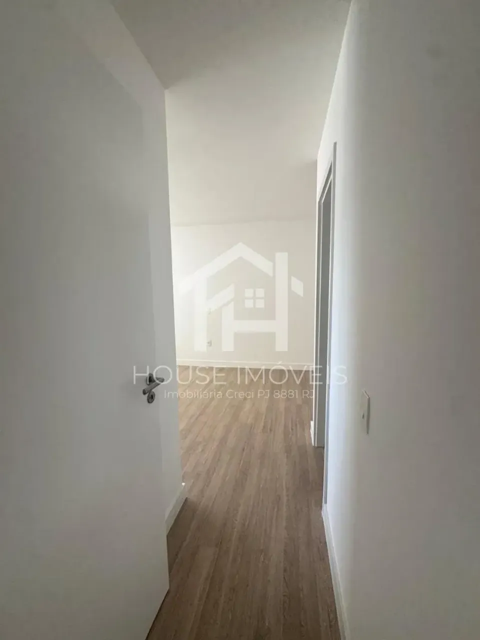 Apartment with 3 bedrooms and a balcony with mountain views — photo 16