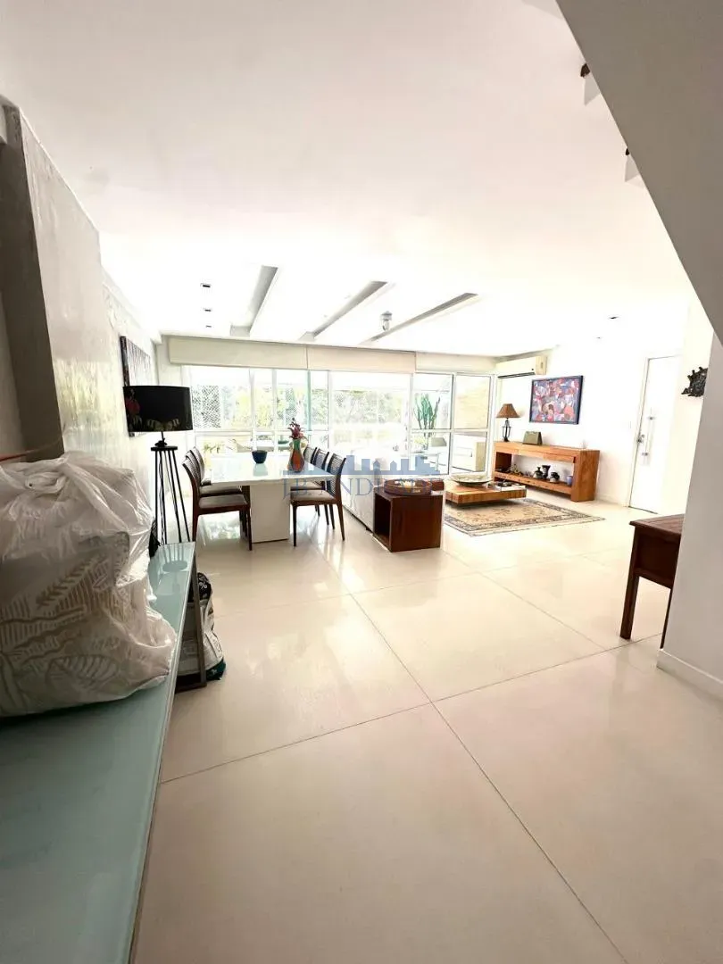 Furnished apartment, 400 m², with a glass-enclosed balcony — photo 18
