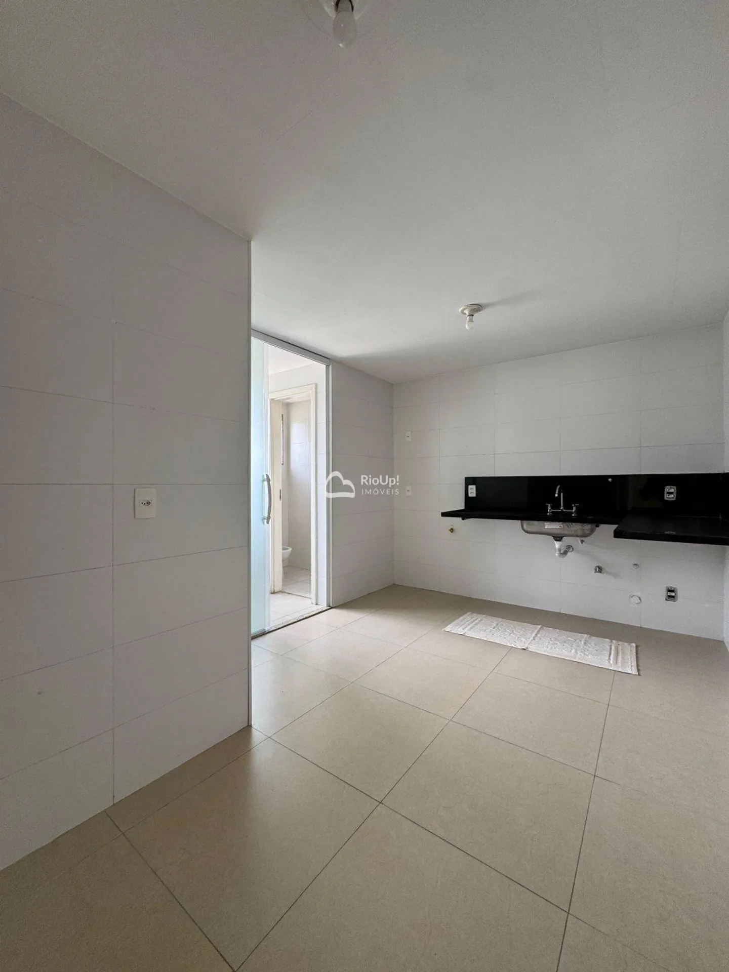 Apartment, 246 m², with a grill on the balcony — photo 39
