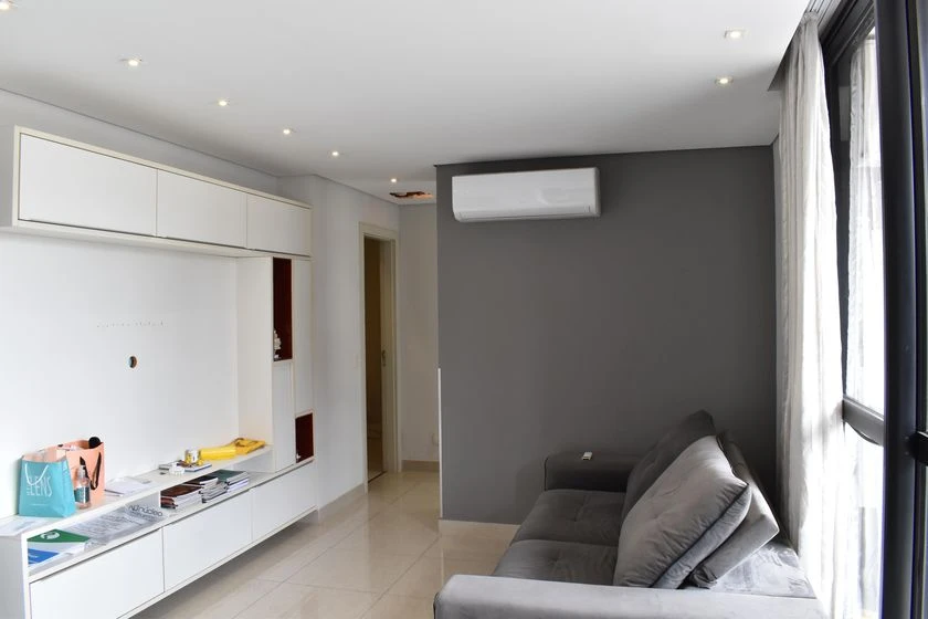 2-bedroom apartment with balcony and open-plan kitchen