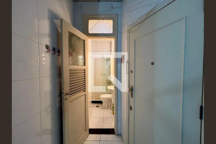 Apartamento amueblado con 3 dormitorios y cocina cerrada — photo 4