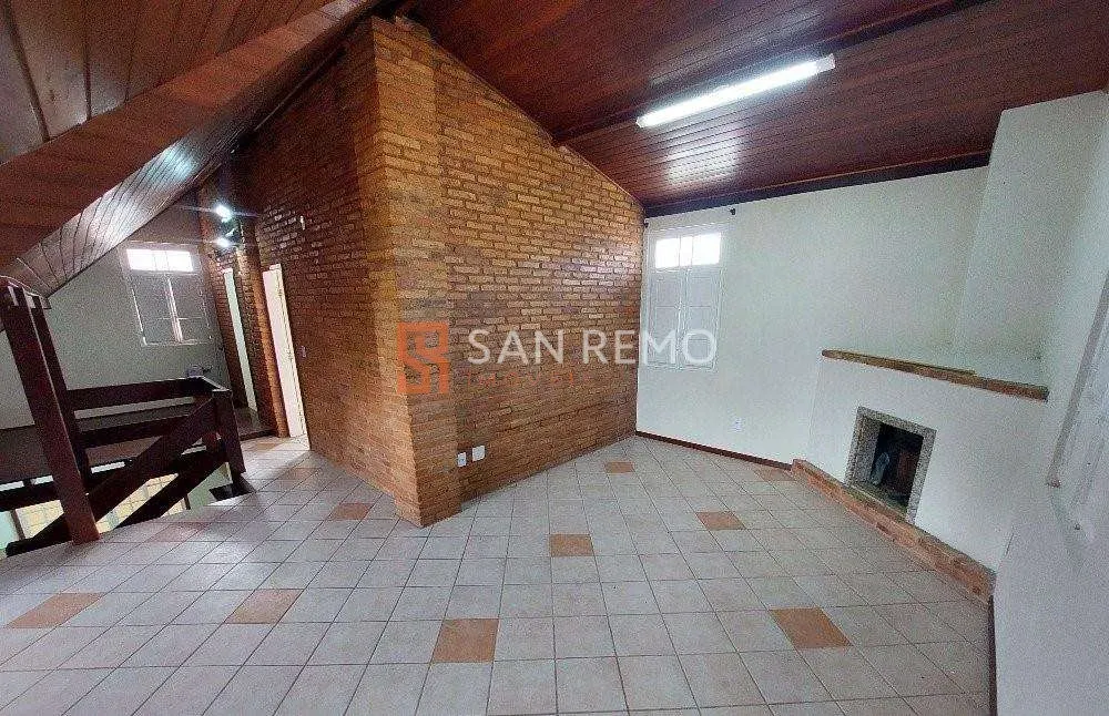 200 m² house with a fireplace and a grill on the balcony — photo 19