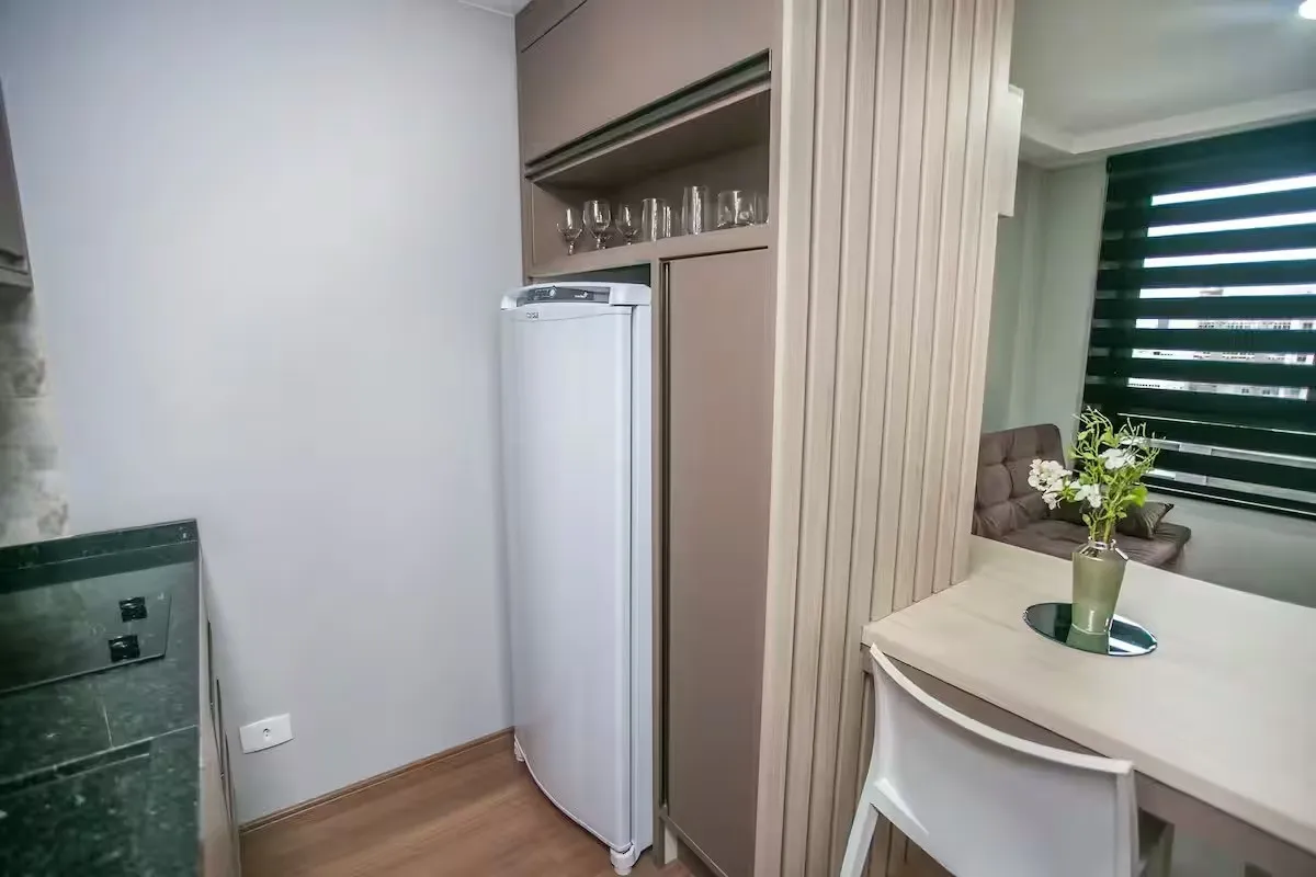Studio de 28 m² com cozinha americana e sacada de vidro — photo 44