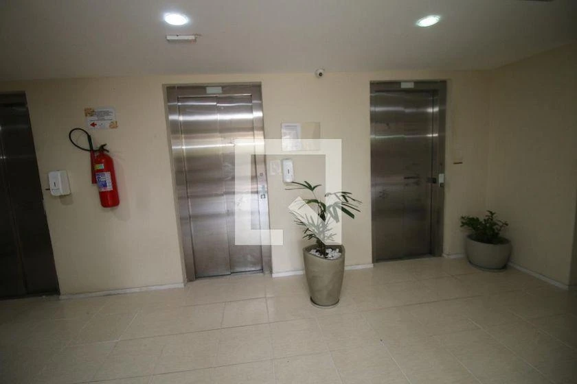 2-bedroom apartment in a building with a pool — photo 25