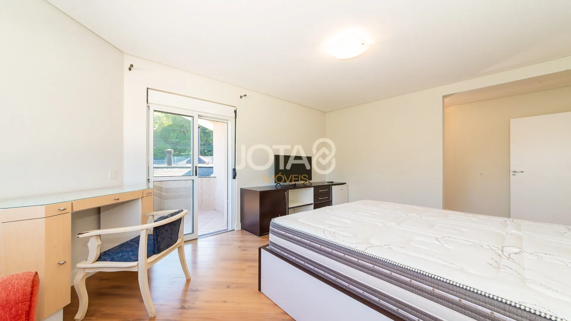 House with 3 bedrooms, 345 m² and 6 parking spaces — photo 41