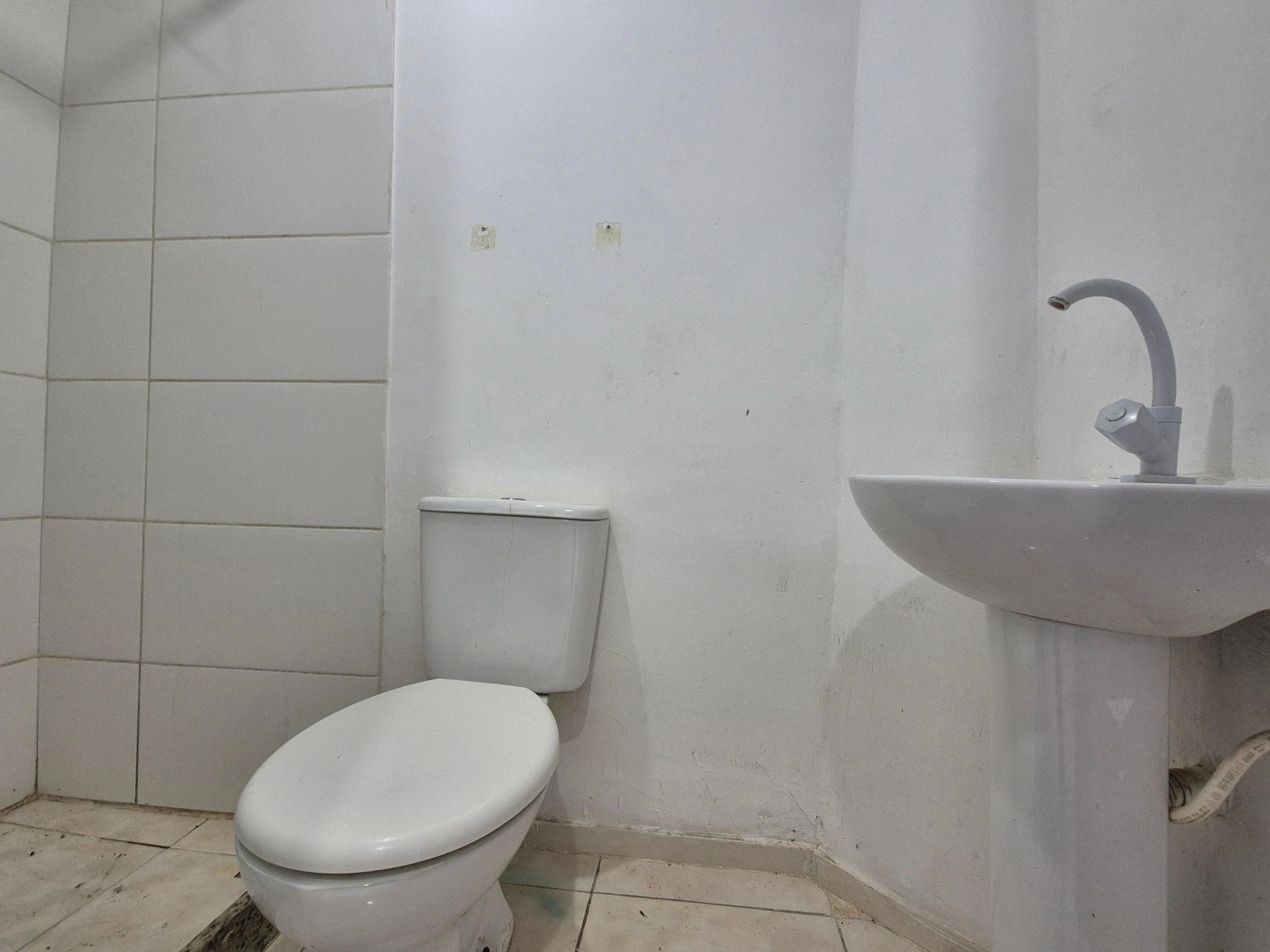 Нежитловий студіо без меблів: 1 спальня з власною ванною — photo 12