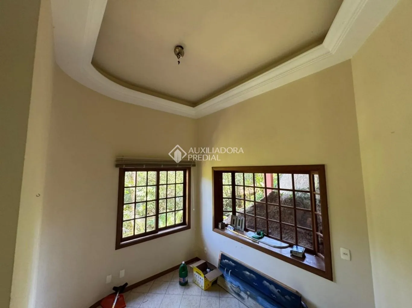 House with 5 bedrooms and 6 bathrooms on 5757 m² — photo 6