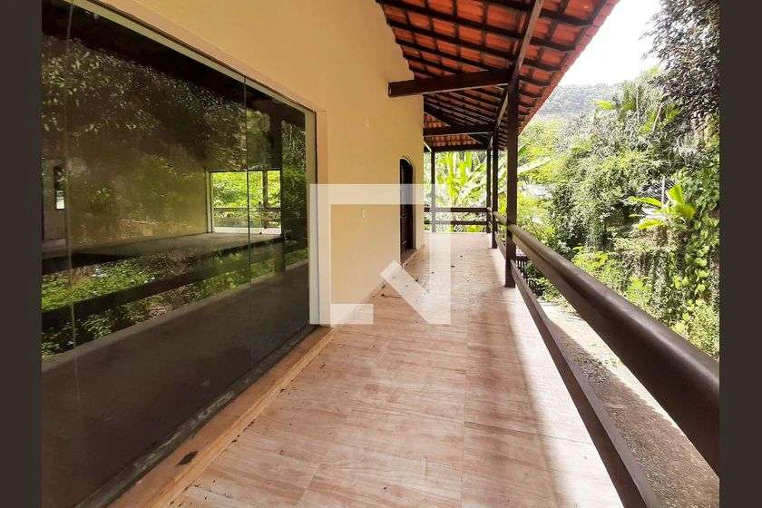 House with 6 bedrooms and 9 bathrooms, 911 m² and 3 parking — photo 11