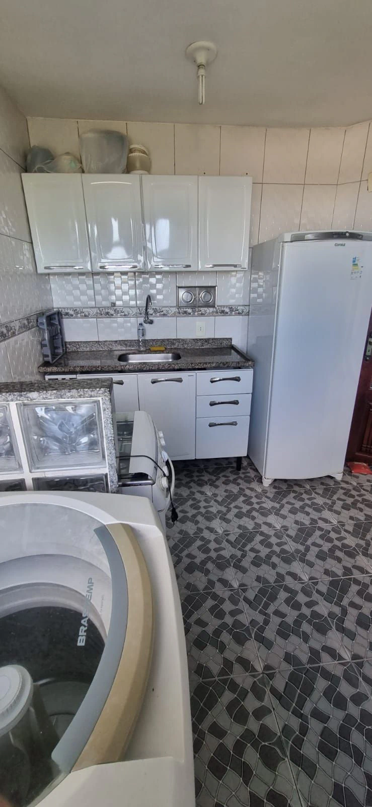 Furnished 3-bedroom apartment with separate kitchen — photo 18