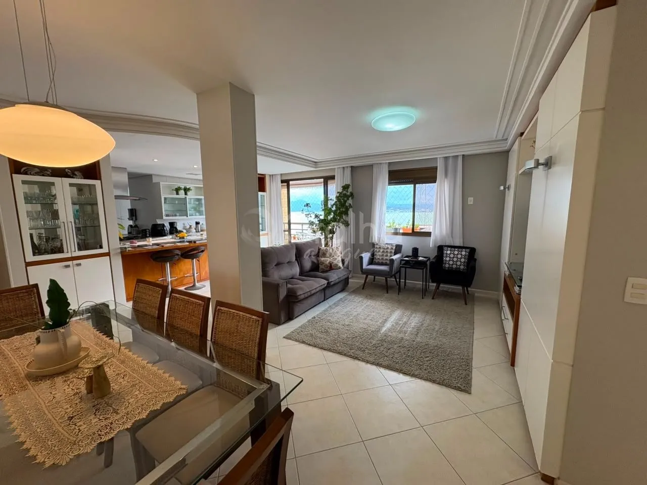 Furnished 3-bedroom apartment with an open-plan kitchen — photo 13