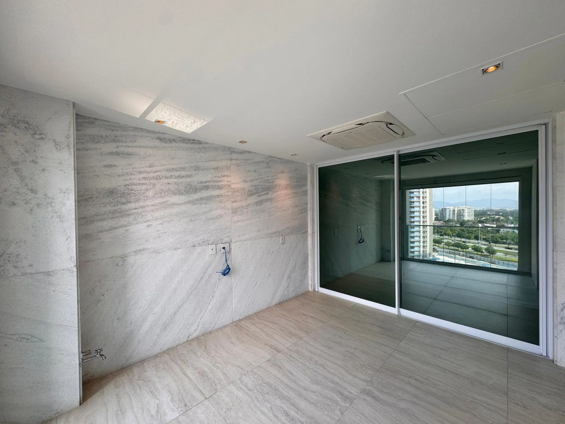 Apartamento mobiliado com 3 suítes e 4 vagas — photo 83