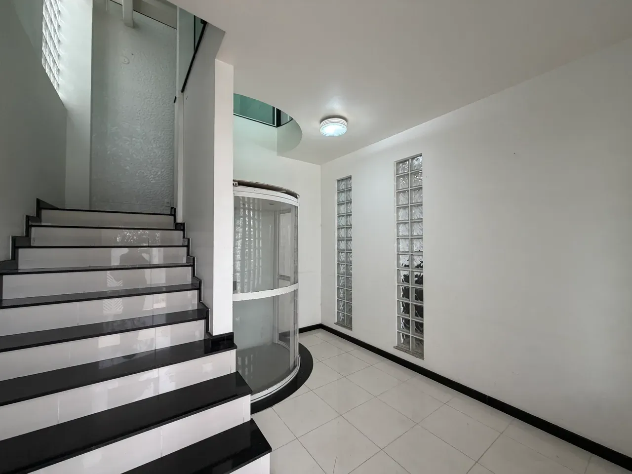 475 m² house with 4 bedrooms and gas open-plan kitchen — photo 5
