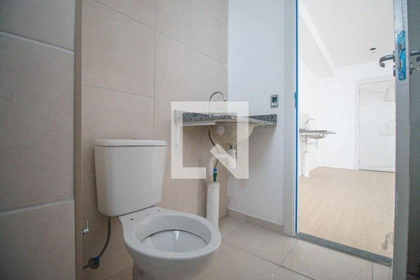 Apartment, 32 m², with wood or laminate floors — photo 2