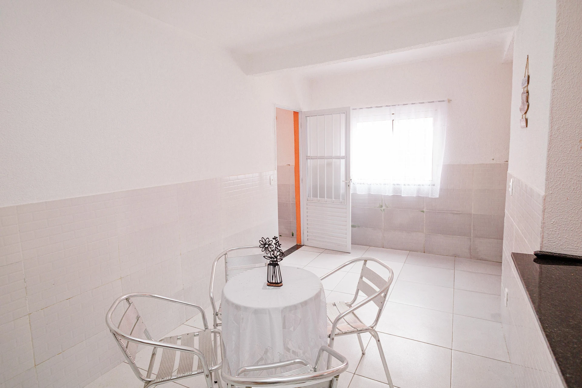 Furnished house with 3 bedrooms and 3 bathrooms — photo 33